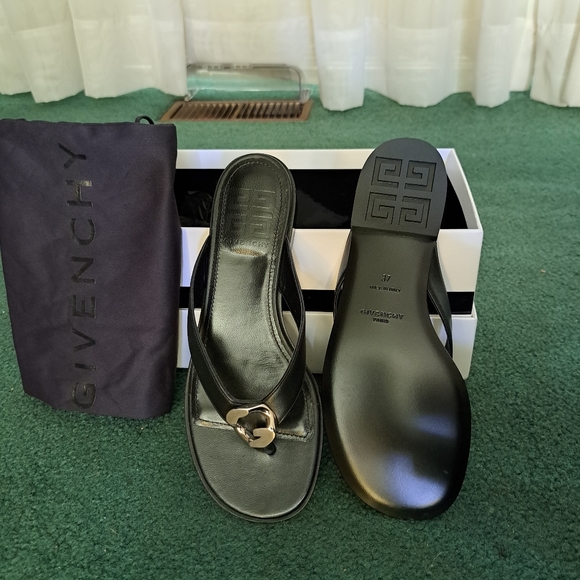 Shoes - Picture 9 of 14